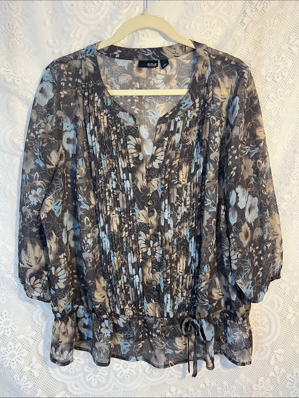 😻5for$15😻 a.n.a Gray Floral Pintuck Sheer Blouse with Light Blue Accents XL